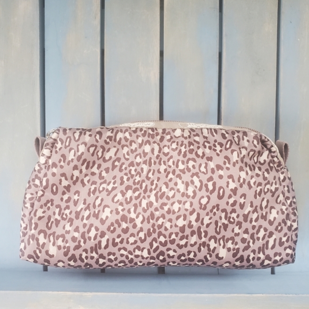 Lesportsac Rectangular Makeup Bag Leopard Print V… - image 1